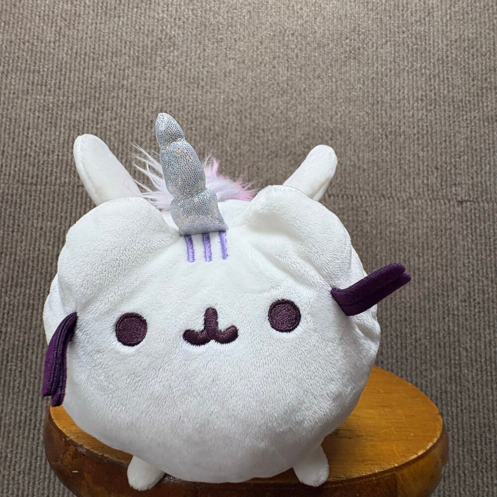 GUND Pusheen Super Pusheenicorn Squeezer Wing Movement Plush Unicorn, White